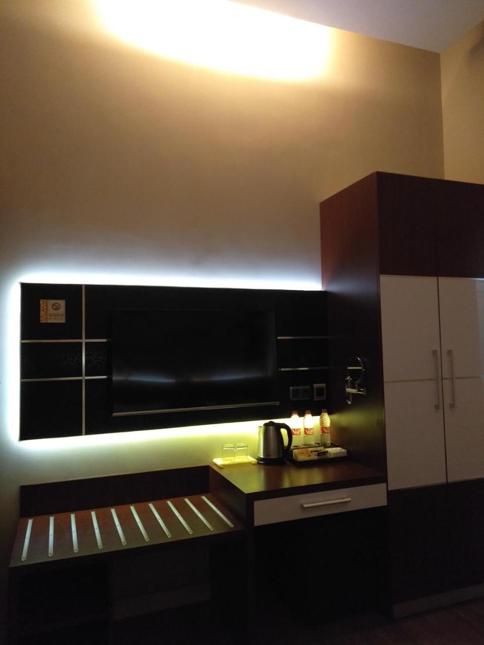 Malang City Boulevard Homestay Exterior foto